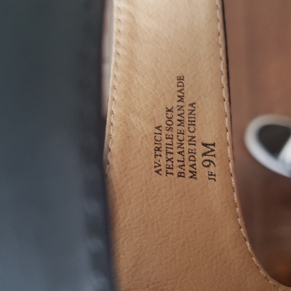Adrienne Vittadini Tricia Wedge Size 9 - Picture 5 of 13